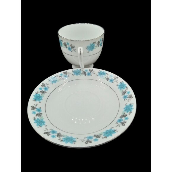 Teacup Saucer Footed China With Blue Flowers Silver Leaves Trim Pattern Vintage - Picture 9 of 15